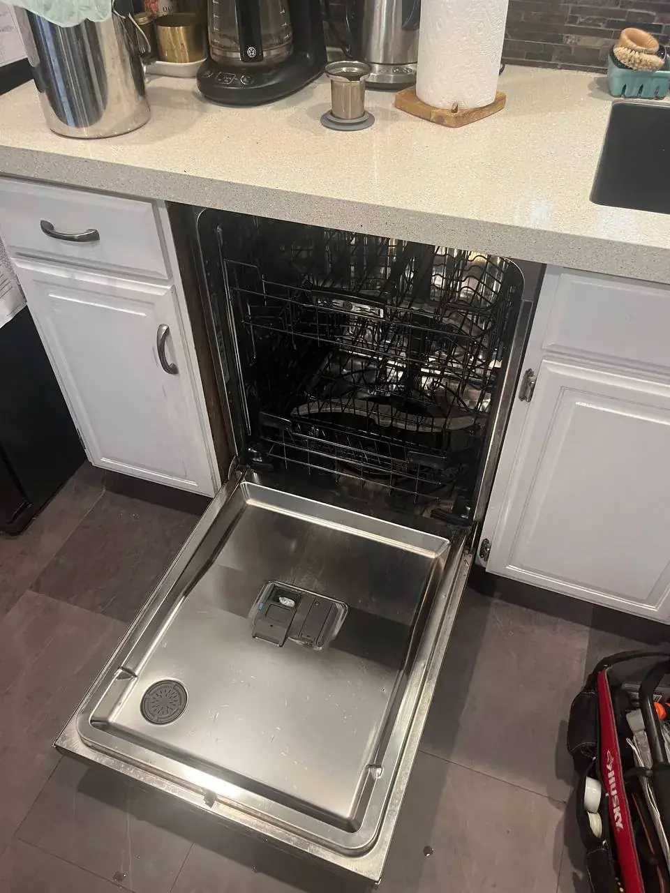 Dishwasher racks open