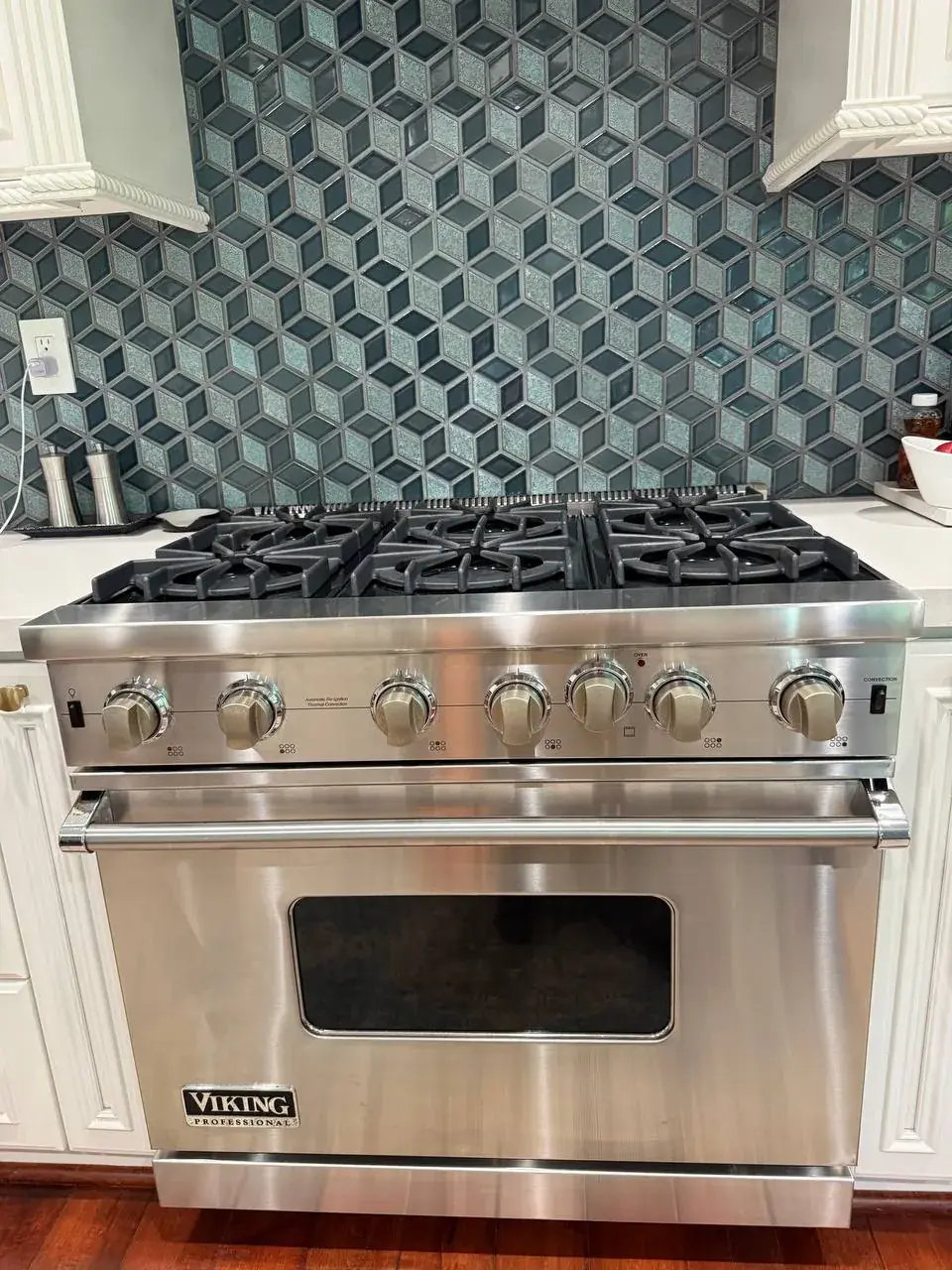 Viking range during service